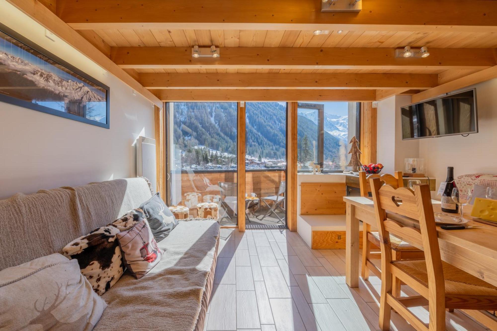 Grand Roc - Ancolies 215 - Happy * Chamonix
