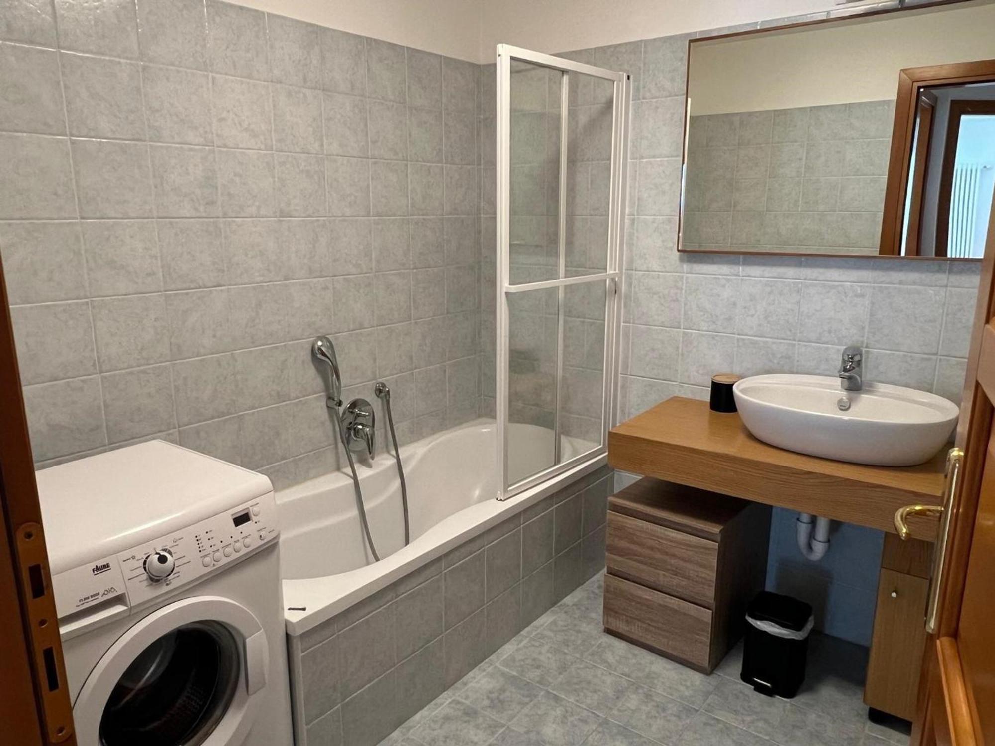 Apartment Bel Avec Parking Et Wifi Au Centre De - Fr-1-343-187 *