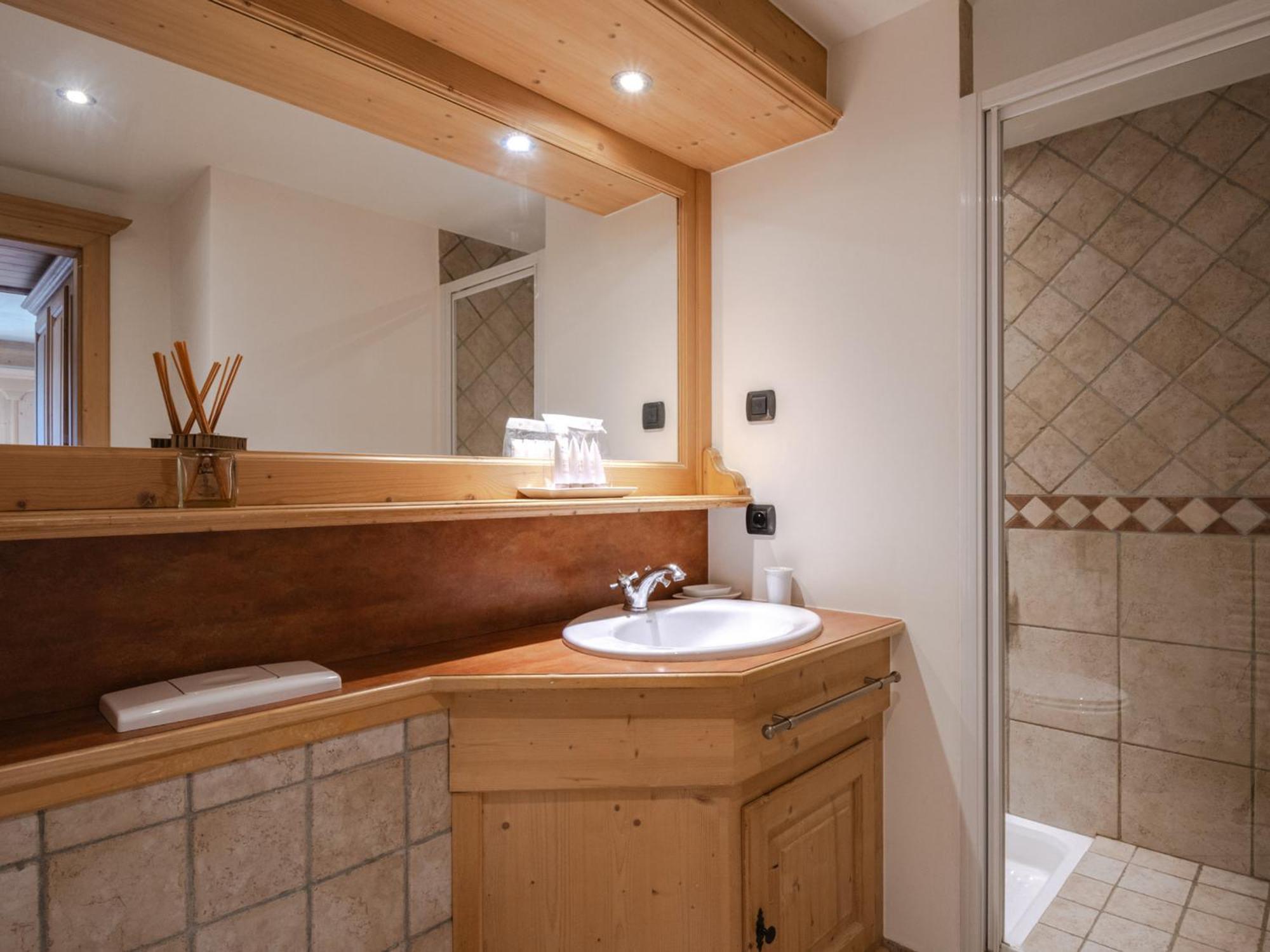 Superbe Duplex De 144m² 10 Pers. - Proche Pistes & Centre, Terrasse, Parking, Wifi - Fr-1-343-223