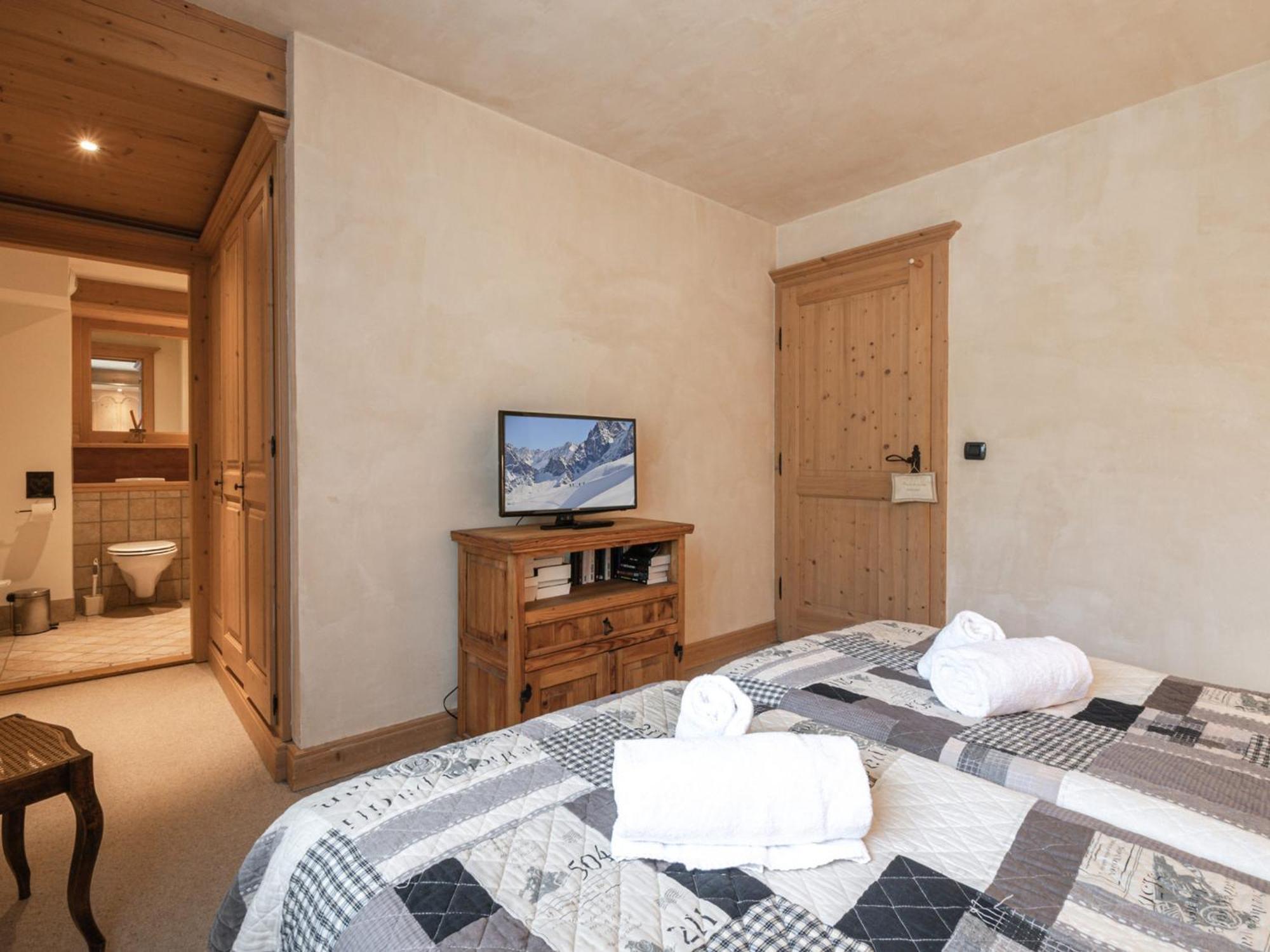 Apartment Superbe Duplex De 144m² 10 Pers. - Proche Pistes & Centre, Terrasse, Parking, Wifi - Fr-1-343-223