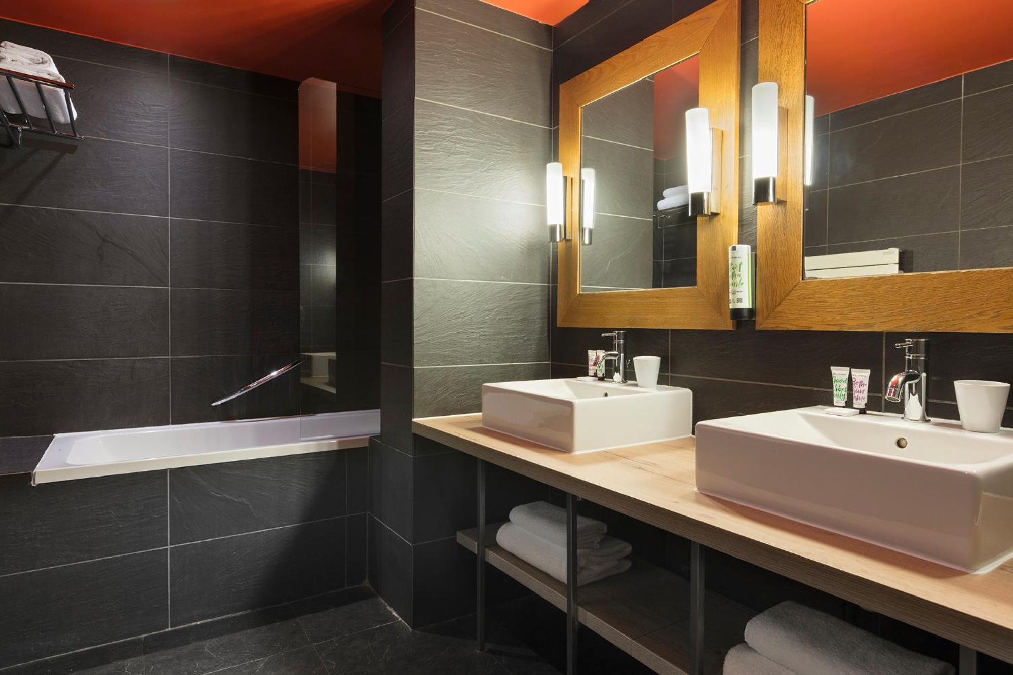 Les Aiglons Hotel 4*