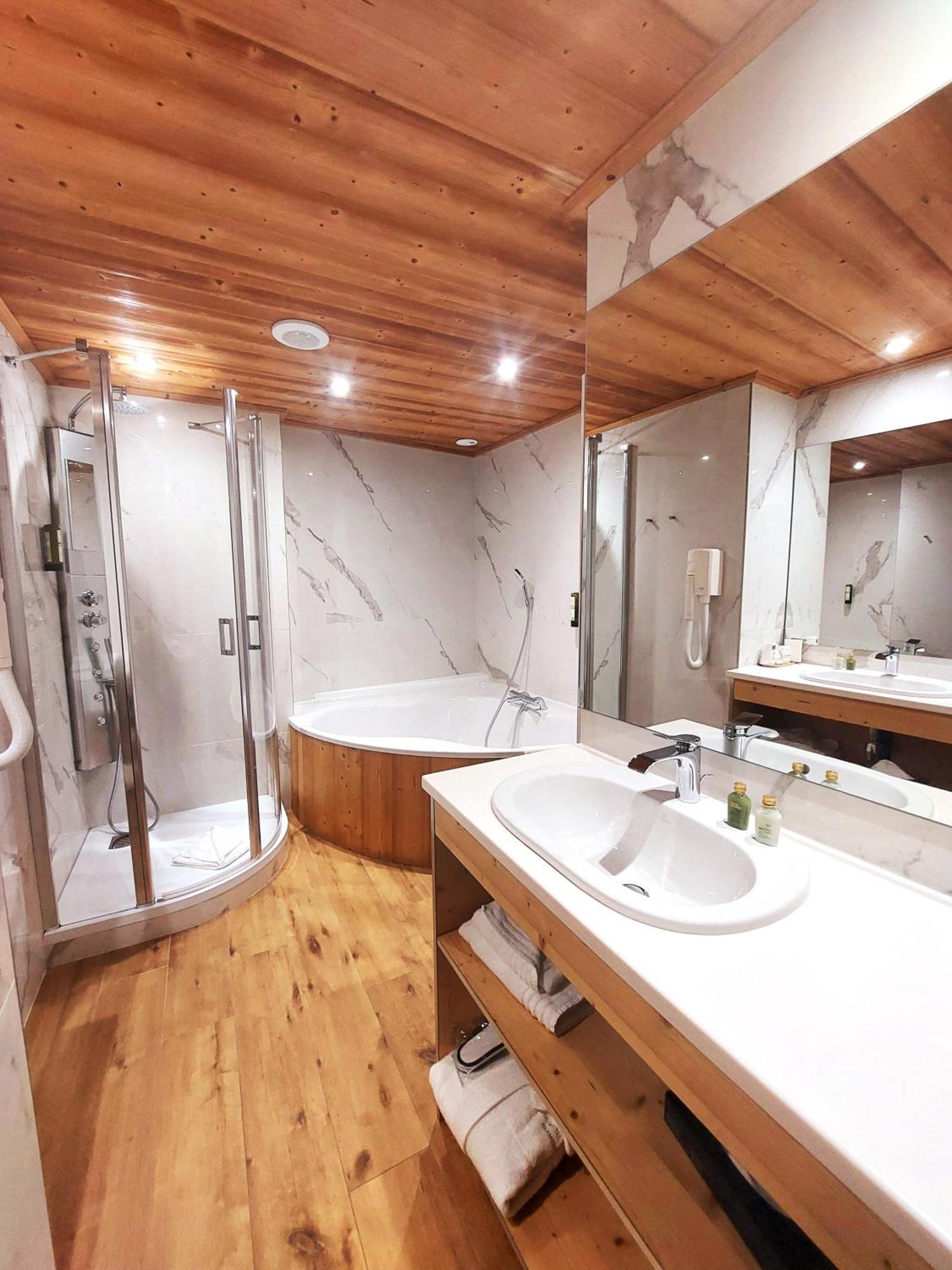 Hotel Park Suisse & 4*