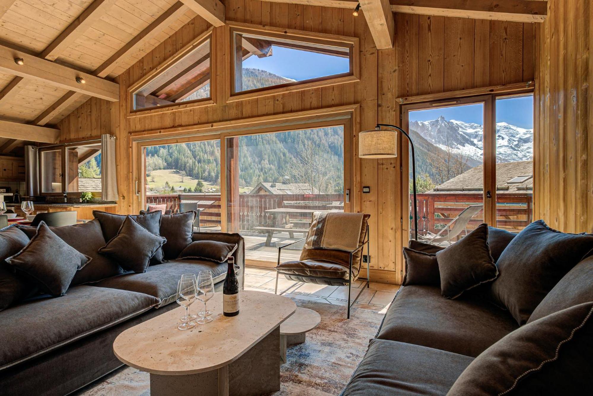 Apartment Soleil, Alpes Travel, Argentiere, Sleeps 9 Chamonix