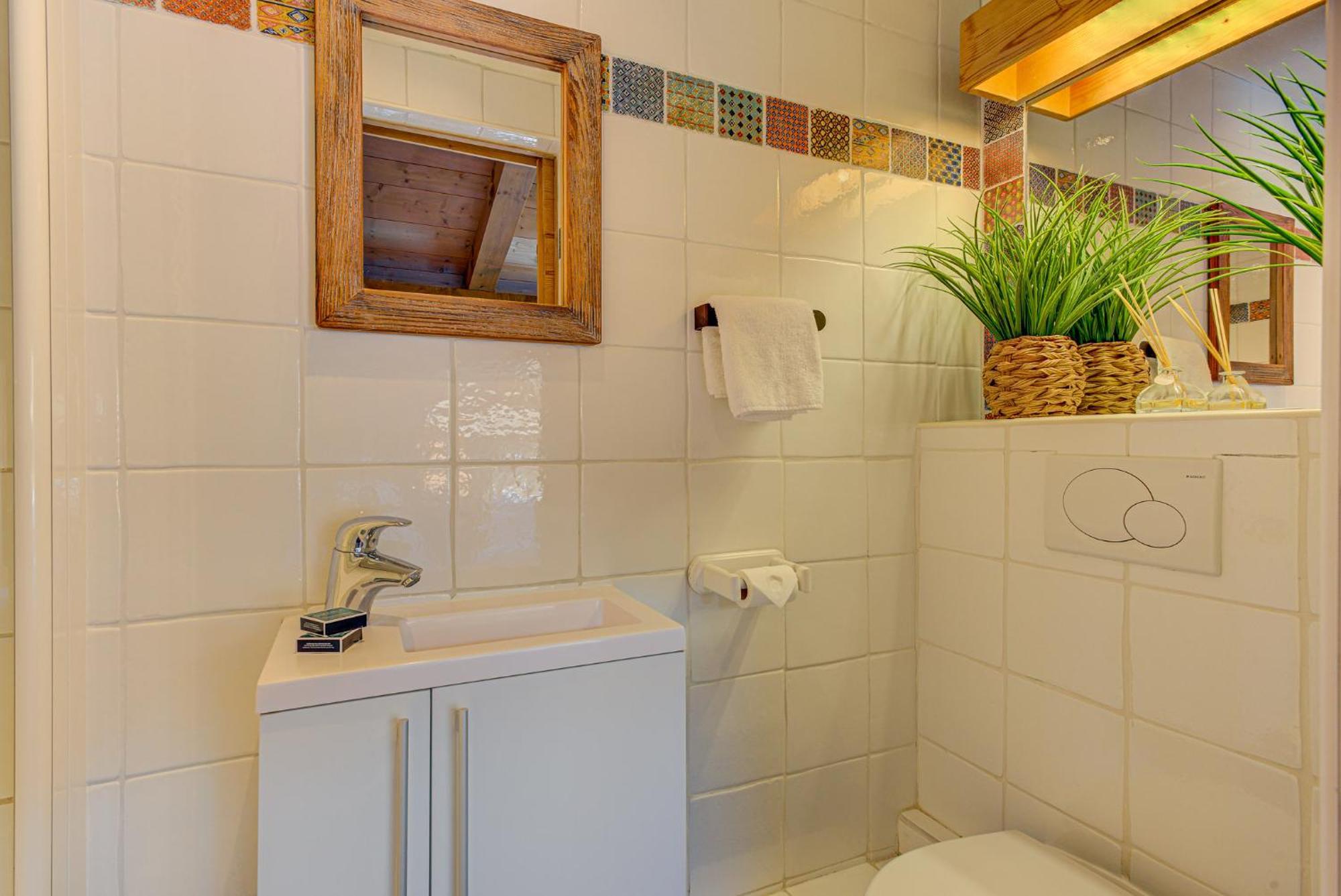 Soleil, Alpes Travel, Argentiere, Sleeps 9 *