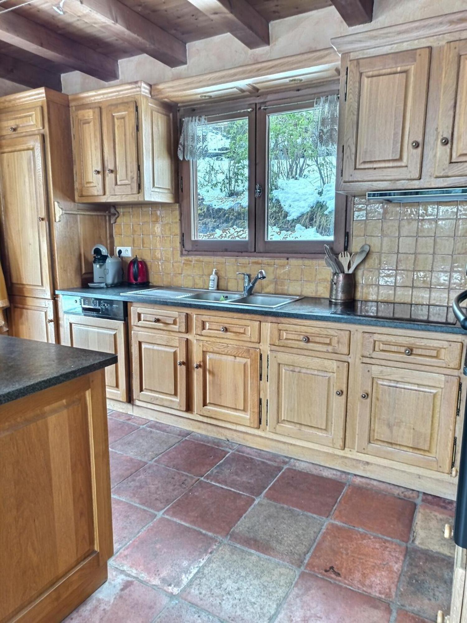 Chalet Spacieux A Pour 9 - Vue Panoramique Mont-blanc, Jacuzzi, Jardin & Parking *