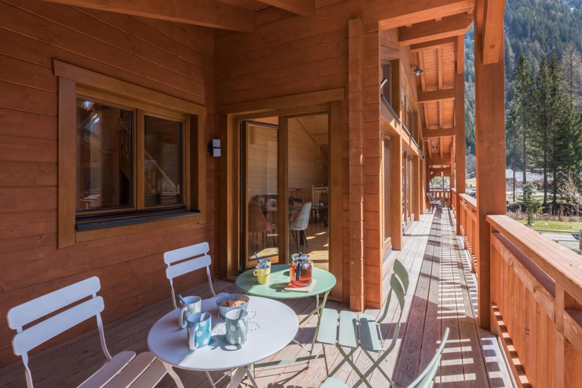 Large For 10 With Beautiful Garden Chamonix