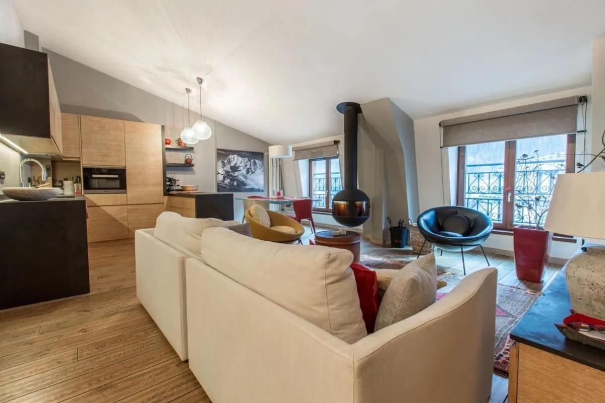 Elegant 3 Bedroom Apartment, Apartment *