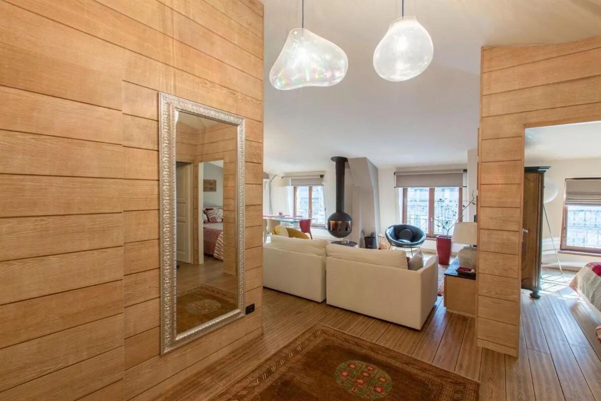 Apartment Elegant 3 Bedroom Apartment, *