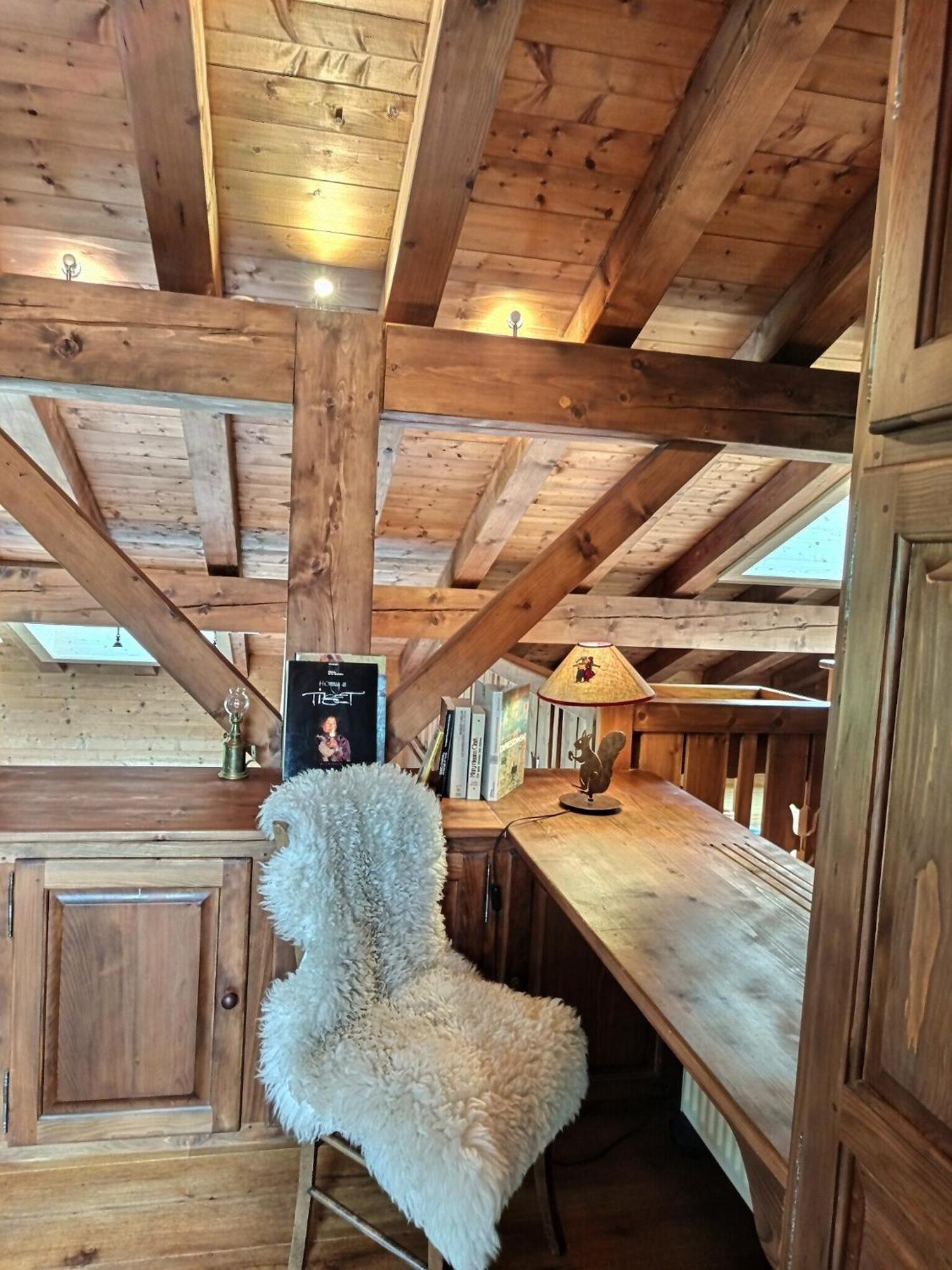 Chalet Spacieux A Pour 9 - Vue Panoramique Mont-blanc, Jacuzzi, Jardin & Parking Chamonix
