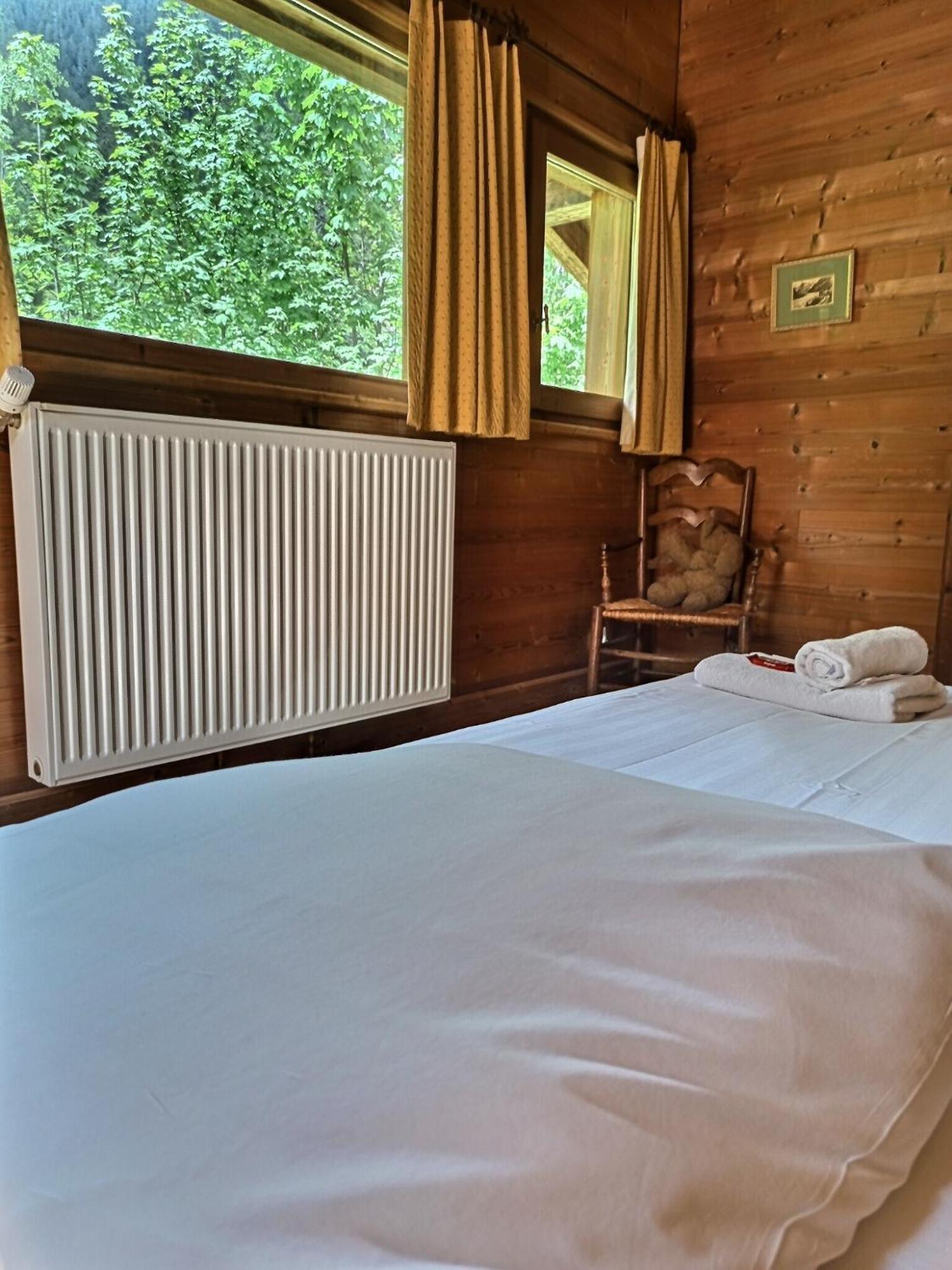 Chalet Spacieux A Pour 9 - Vue Panoramique Mont-blanc, Jacuzzi, Jardin & Parking *