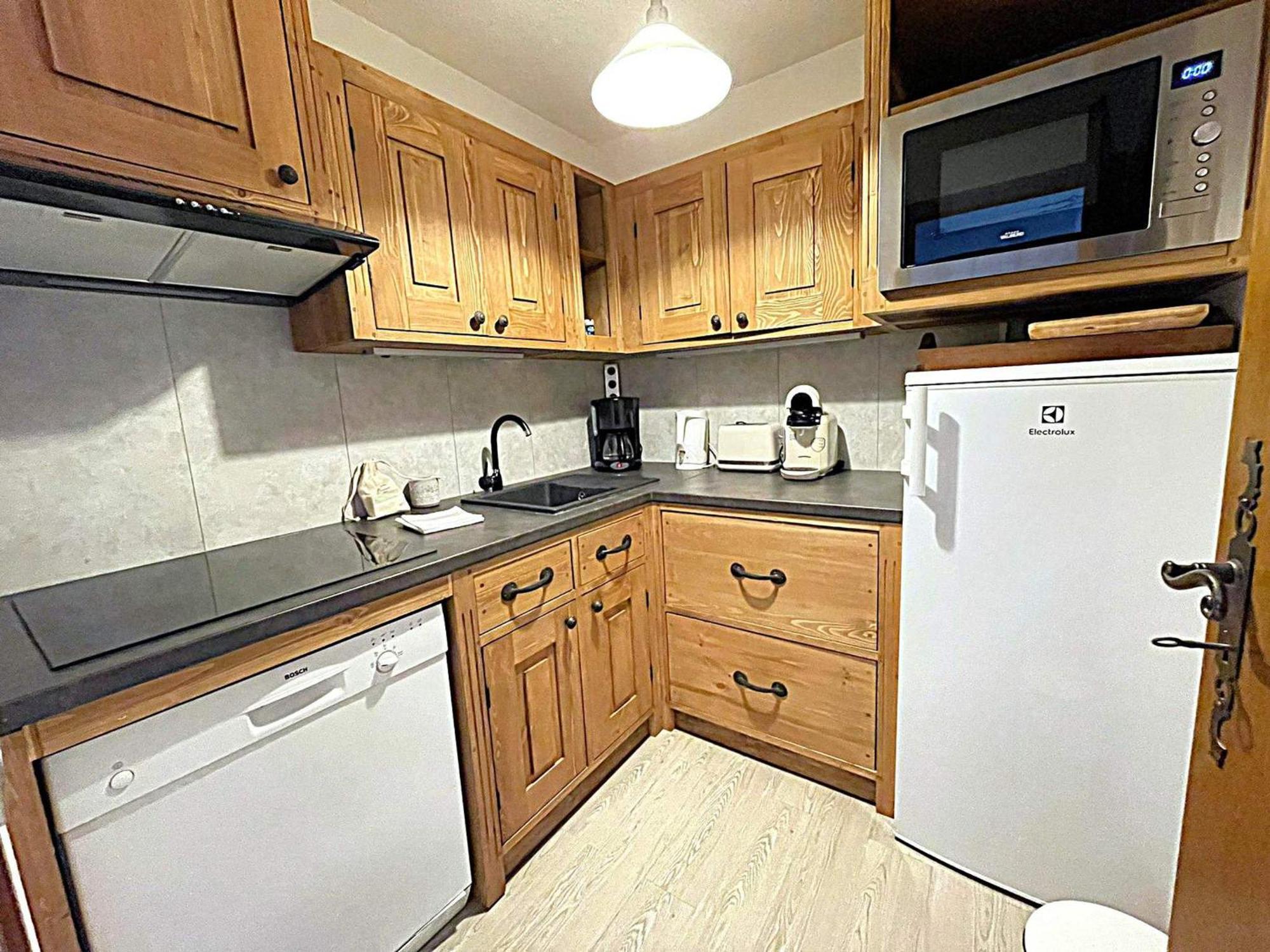 Apartment Avec Balcon, Parking Exterieur Et Wifi A - Fr-1-343-245