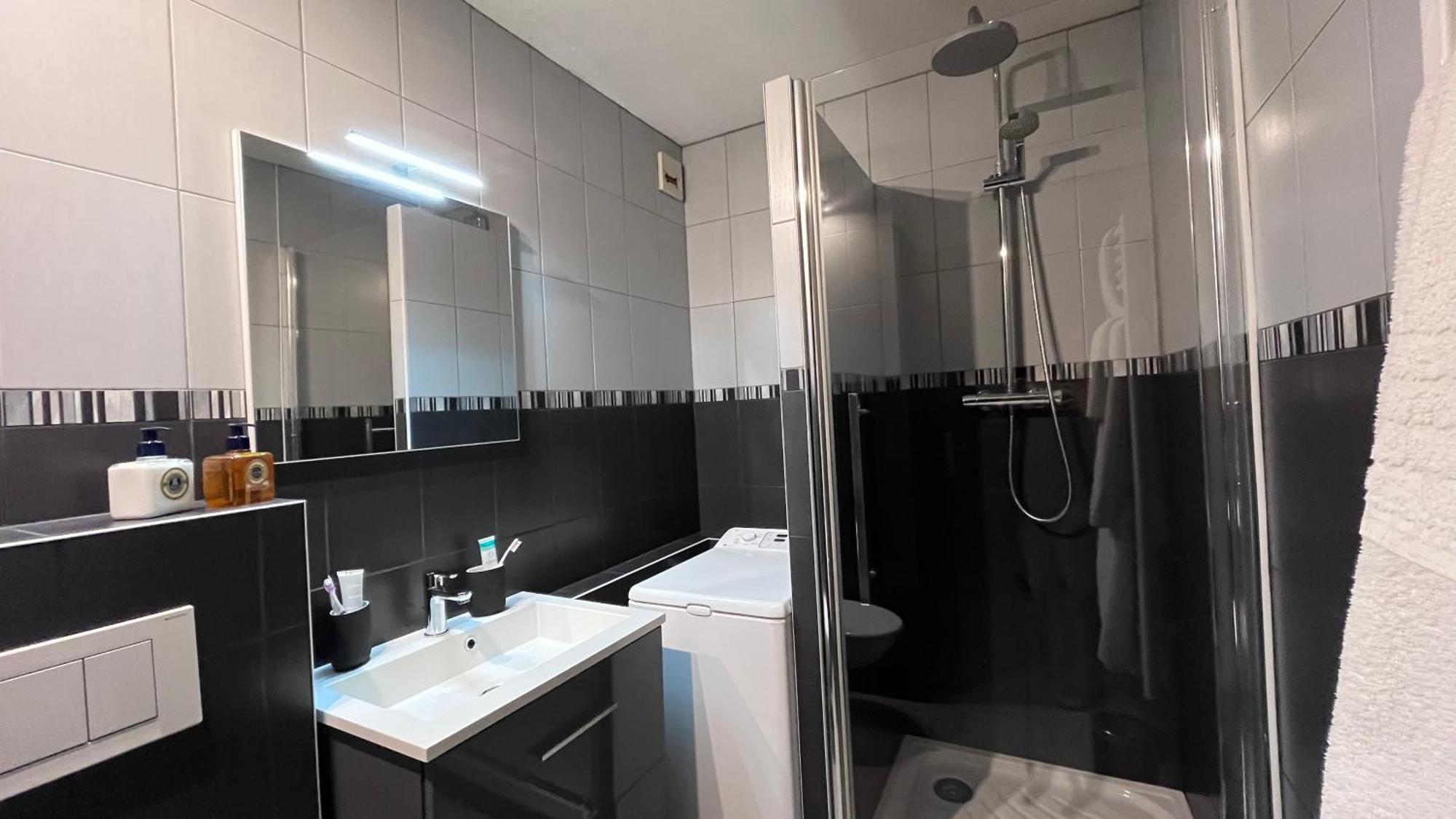 Le 41 Du Lyret - Appartement Type Studio Pour Deux Avec Vue Sur Les Aiguilles Dans Chamonix Centre Apartment