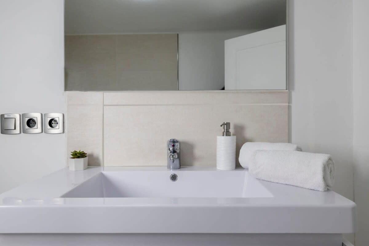 Penthouse 130m2 Centre & Quiet - Parking - Jacuzzi *