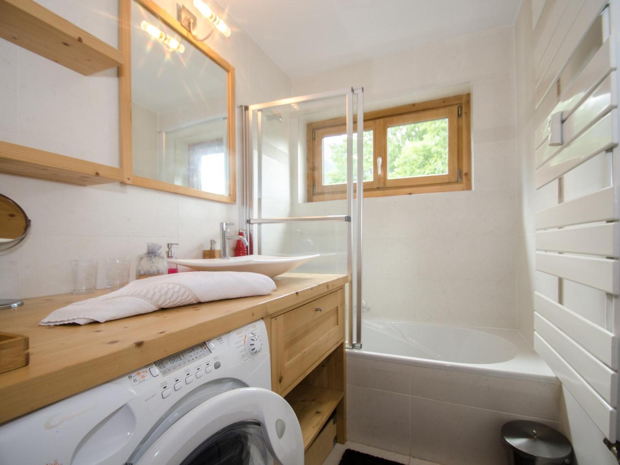 Superbe 3 Etoiles A Chamonix, 2 Chambres, Balcon, Cheminee Deco, Parking Et Wi-fi - Fr-1-343-197 Apartment Chamonix