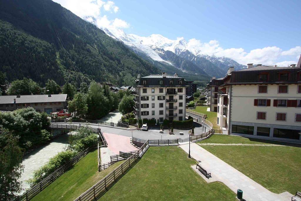 Des Alpes 302 Appt - Year