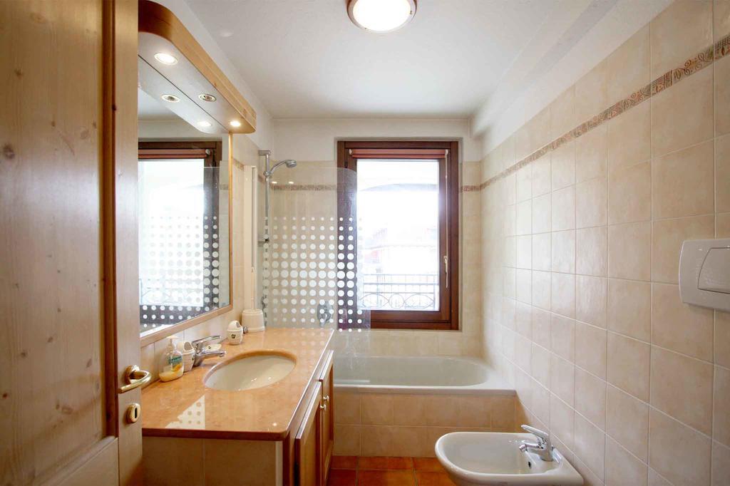 Des Alpes 302 Appt - Year
