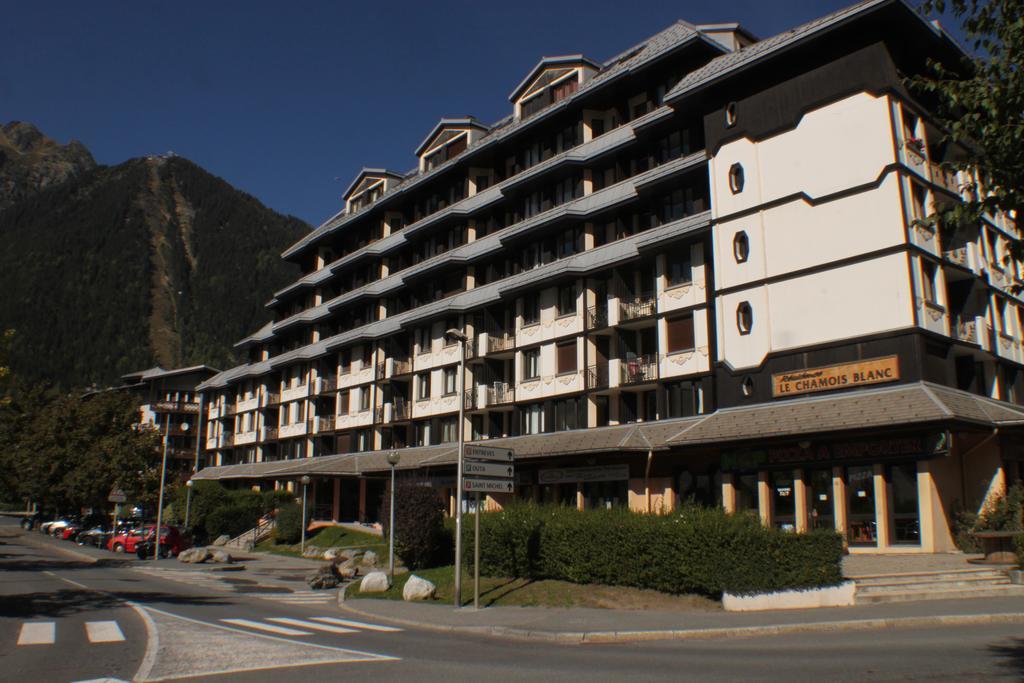 Apartment Chamois Blanc 2b - Comfortable Mont Blanc Haven