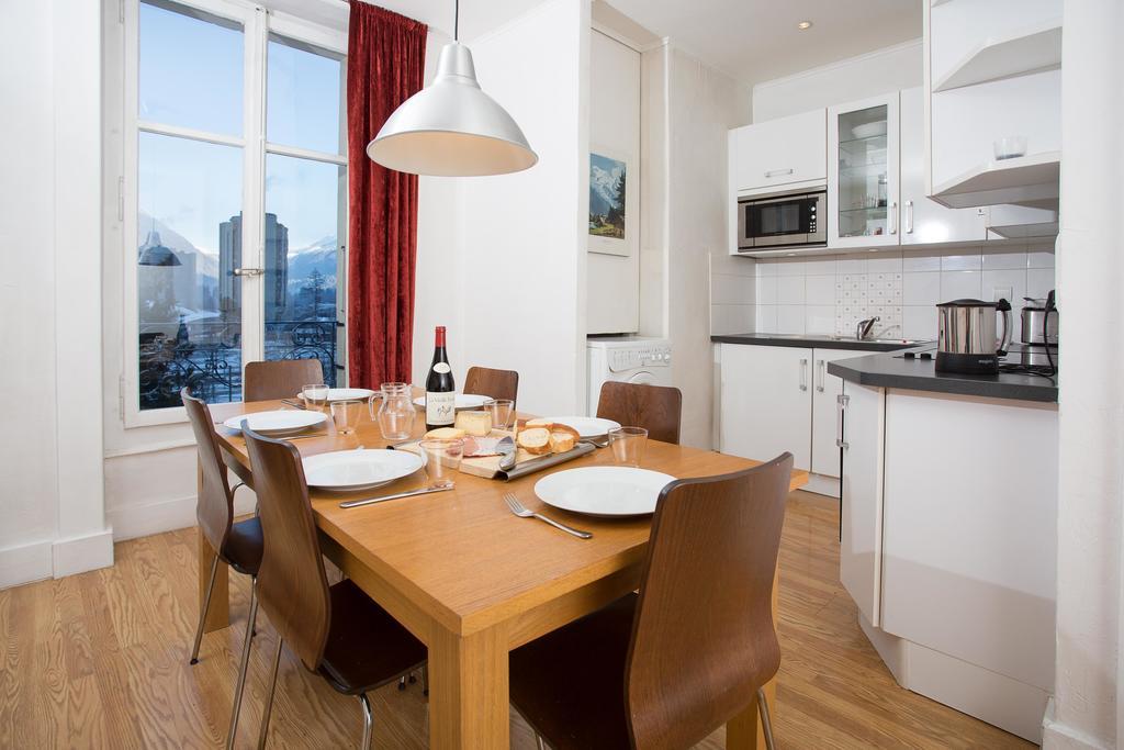 Mont Blanc 98 - Year Apartment