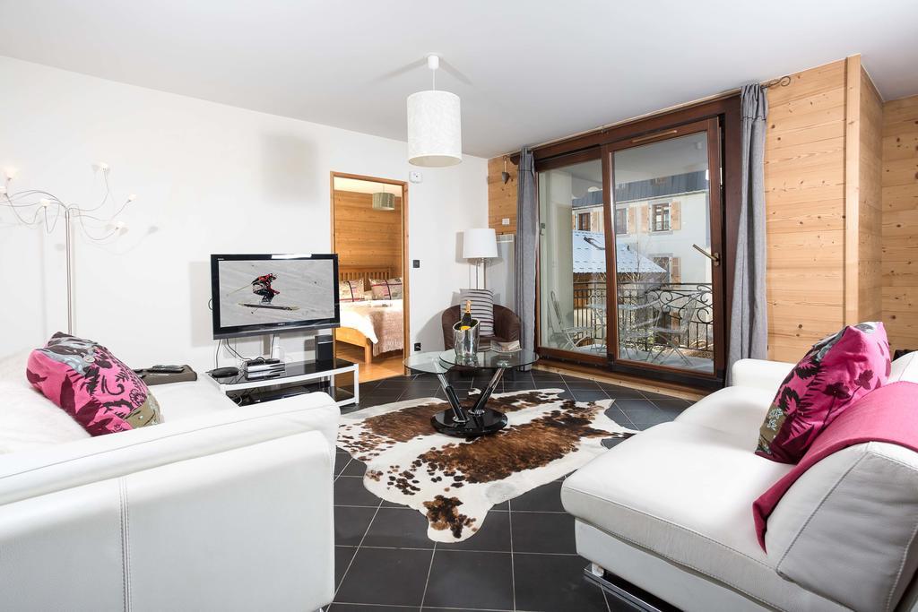 Le Paradis 24 - Year Apartment