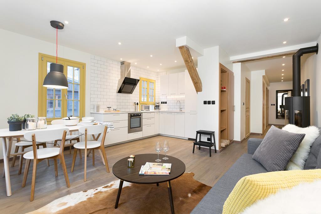 Apartment Chalet Suisse - Alpes Travel - Central - Sleeps 4 Chamonix