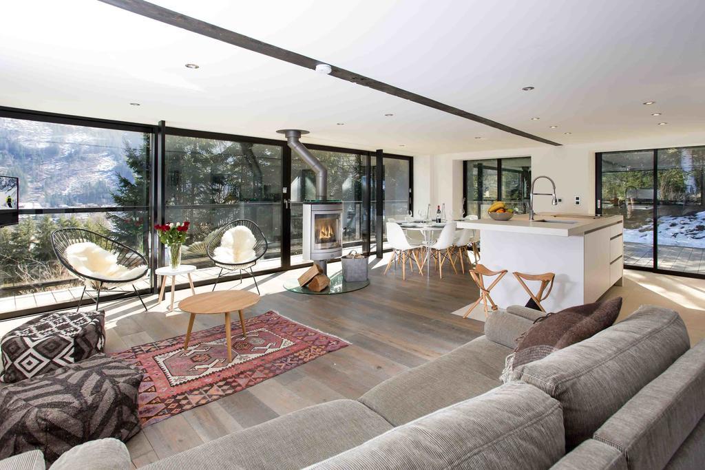 Chalet La Source - Year