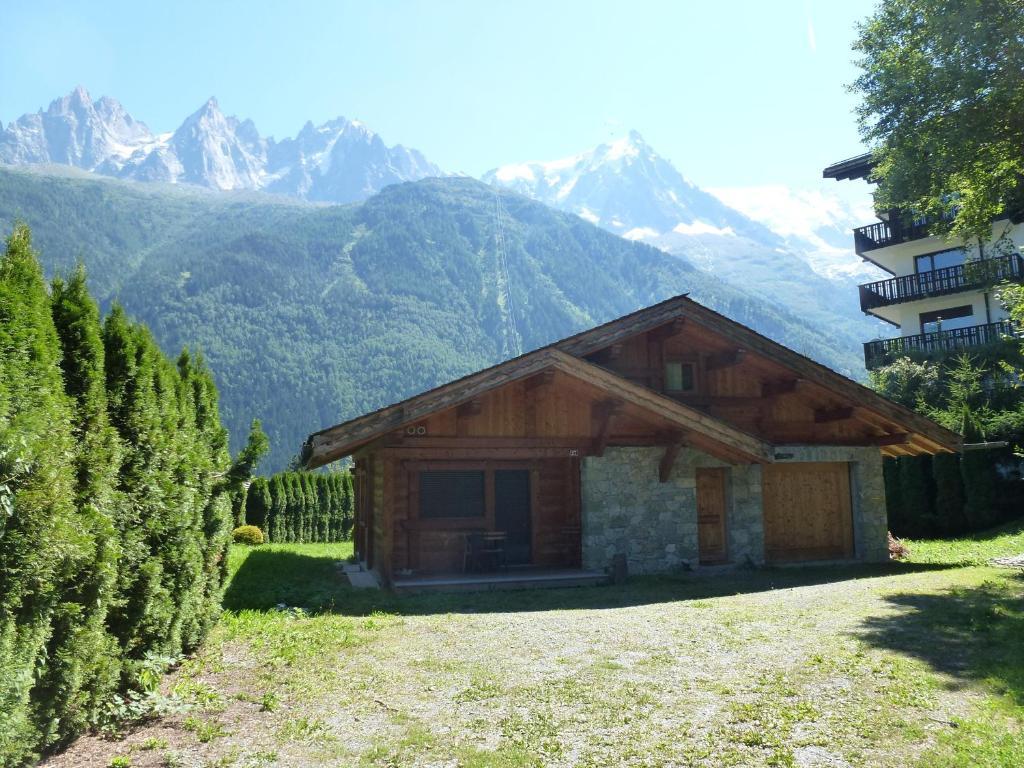 June Chalet *