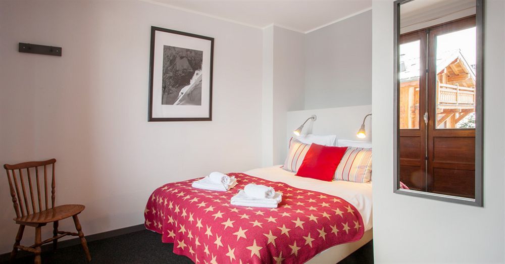 Hotel La Chaumiere Mountain 2*