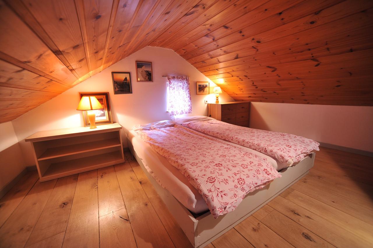 Hotel Chalets Et De Charme La Cremerie Du Glacier 2*