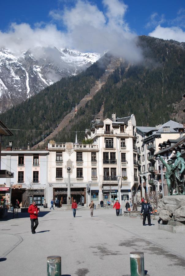 Peace And Love Chamonix