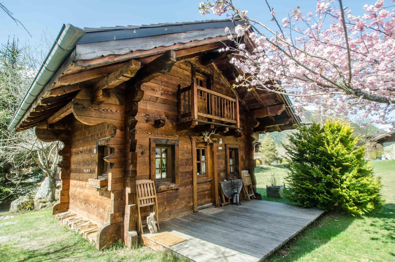Chalet Sepia