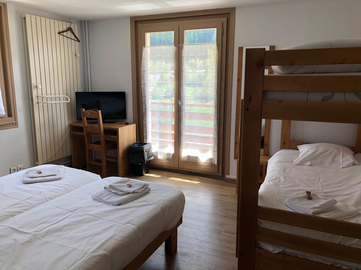 Fleur Des Neiges Hostel