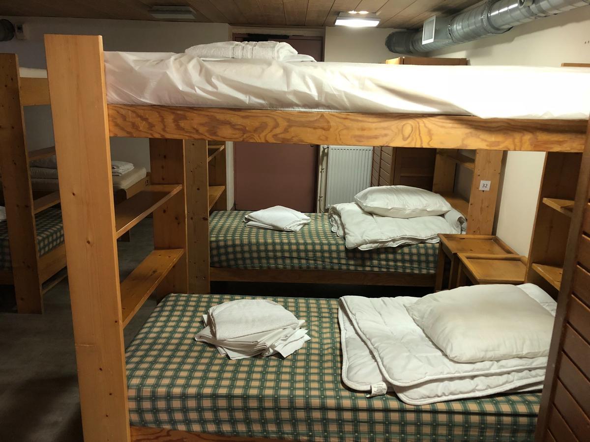 Fleur Des Neiges Hostel