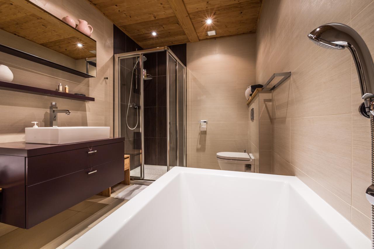 Au Bon Coin - Luxury Hidden Haven, Mont Blanc View, Hot Tub And Garden Chamonix