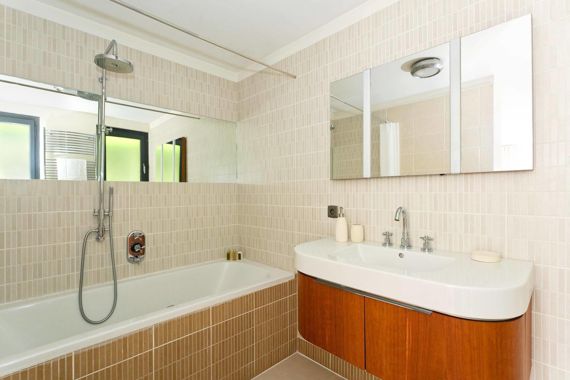 Chalets Safari - Central - Sleeps 6 Or Sleeps 10 Chalet