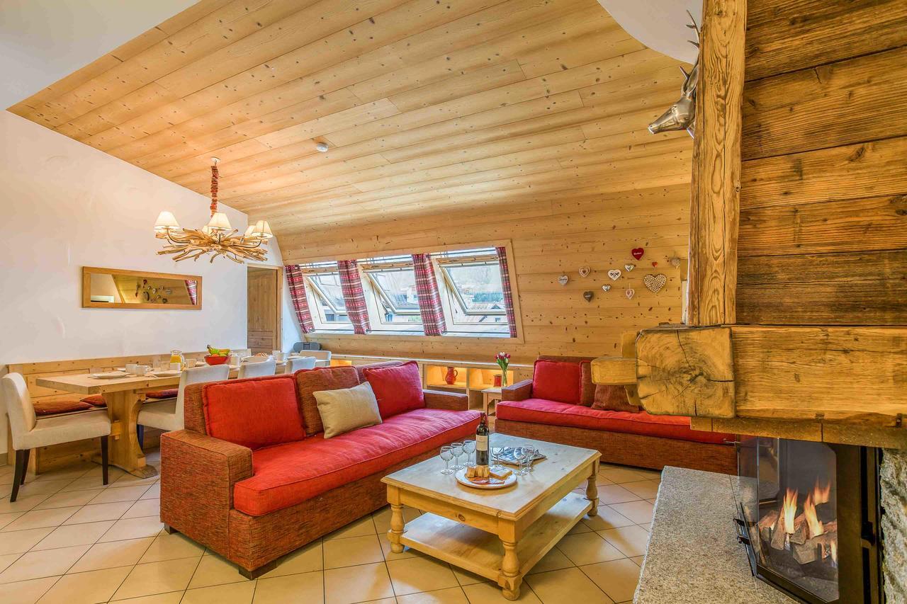 Apartment Le Paradis 18 & 18b Appts - Year