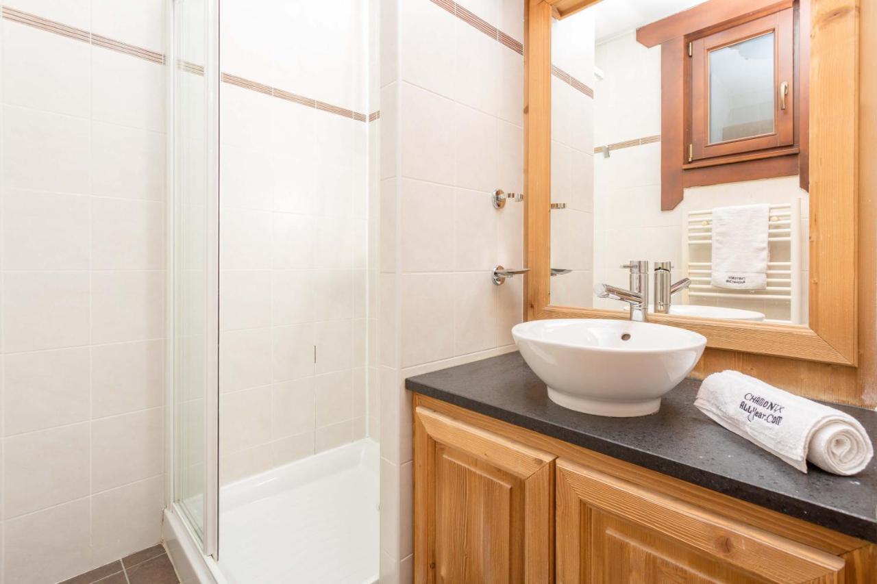 Apartment Le Paradis 18 & 18b Appts - Year Chamonix
