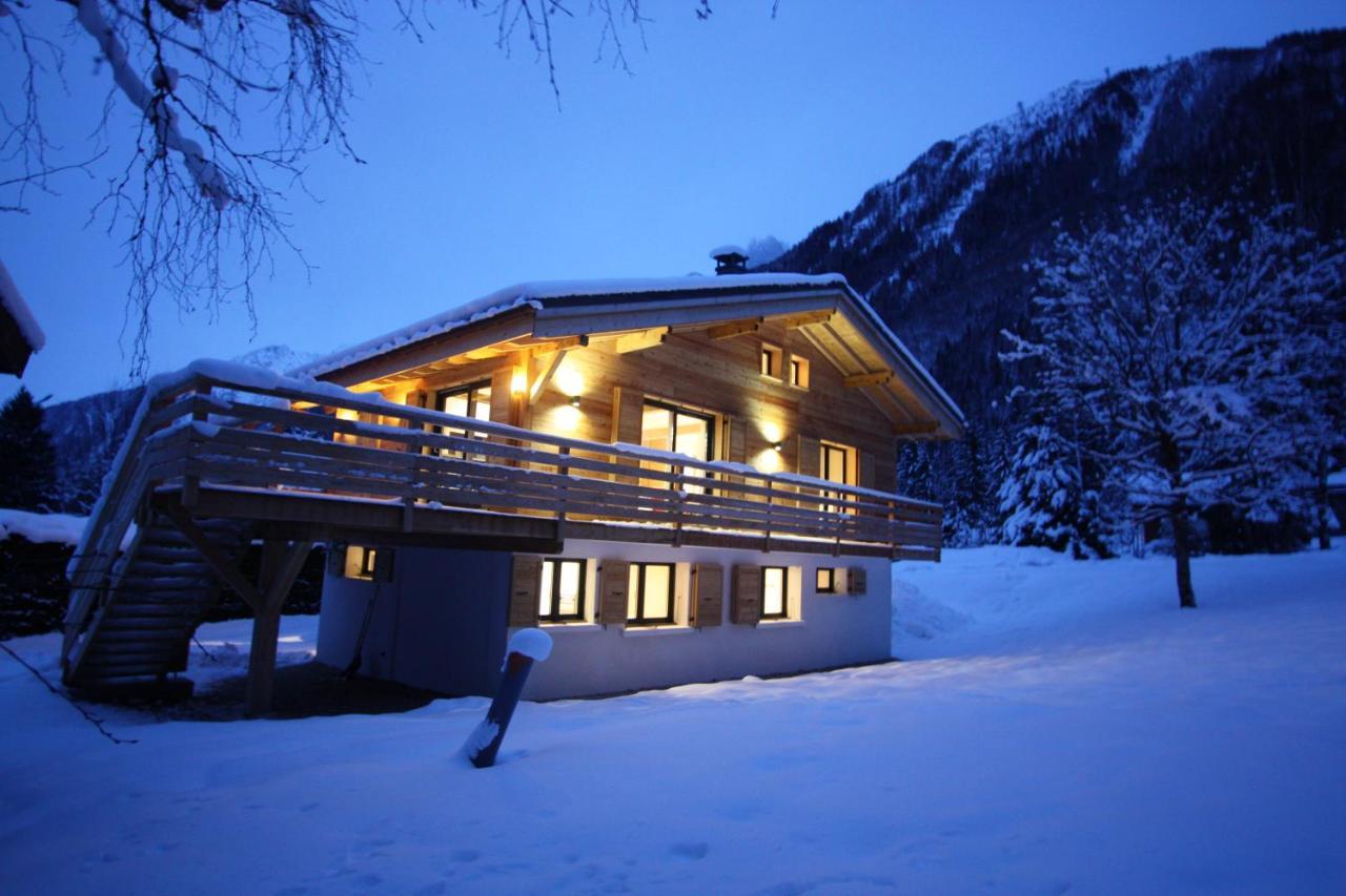De L'ours - Year Chamonix