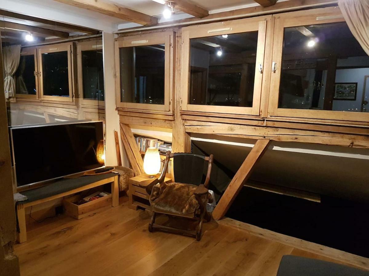 Beautiful In Centre With Superb Mountain Views Appartement *