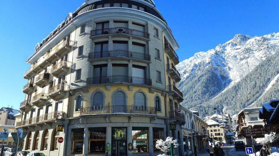Beautiful In Centre With Superb Mountain Views *
