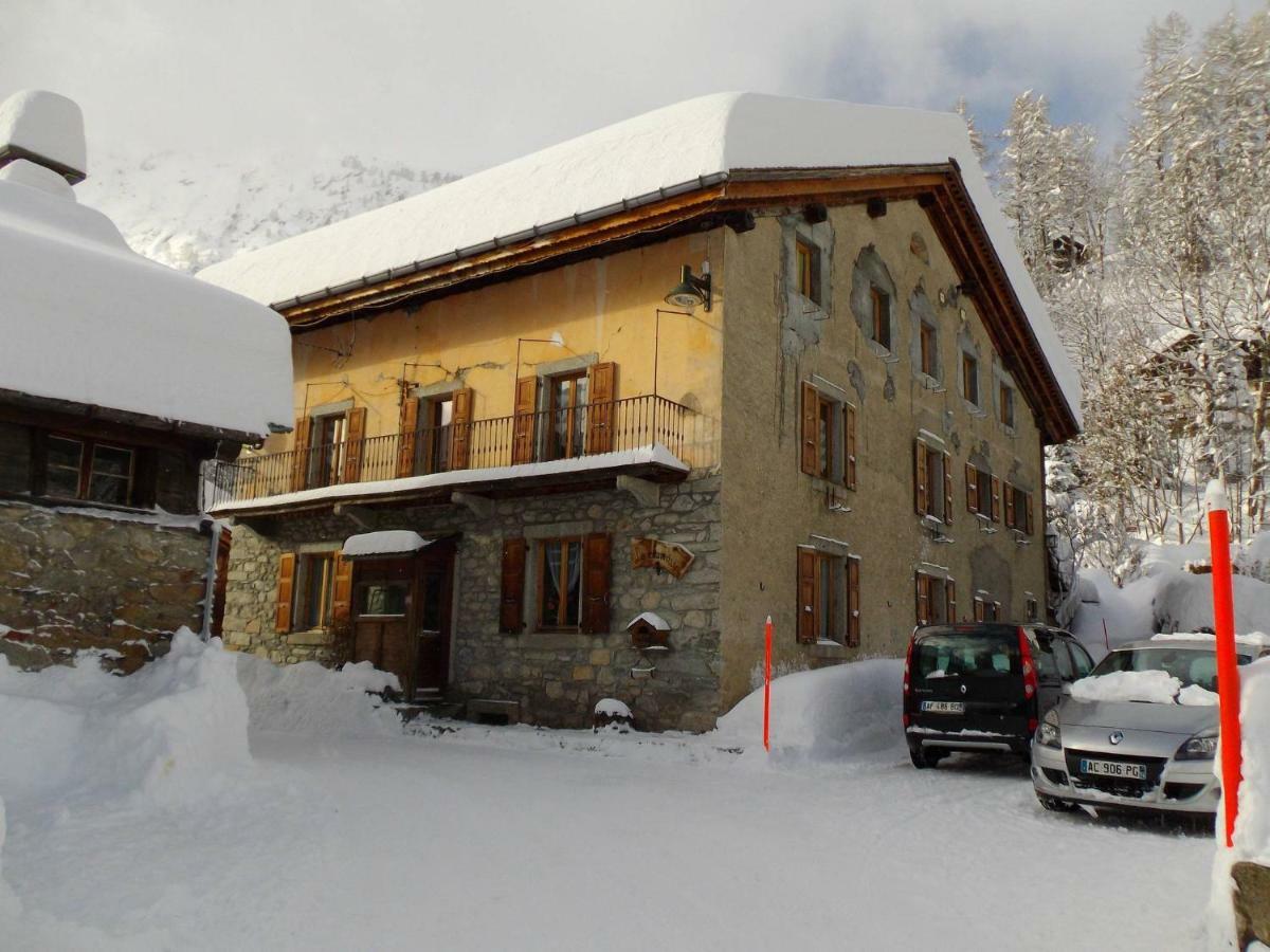 Facing Mont Blanc Apartment Chamonix