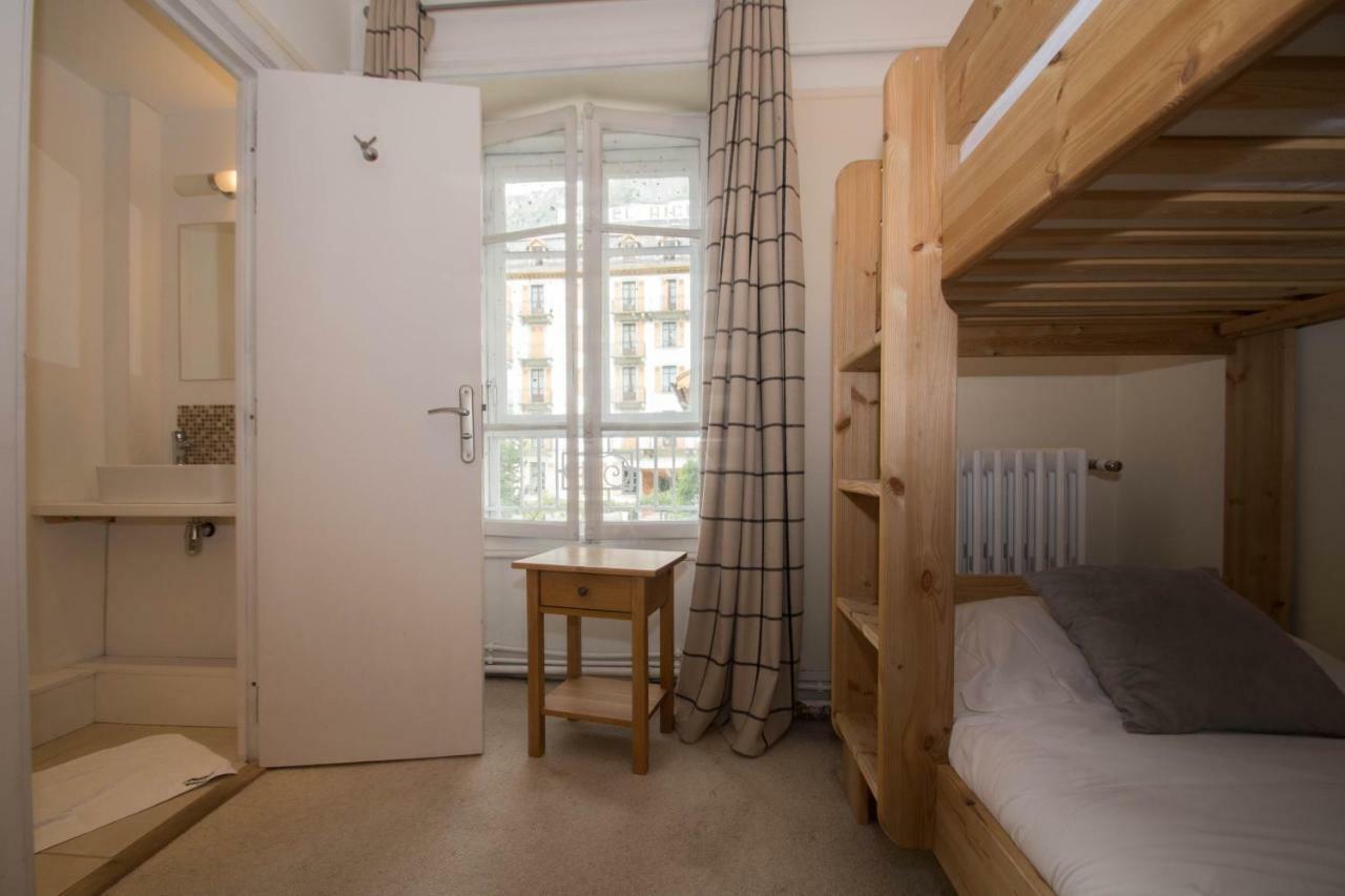 Lutetia - Year Chamonix