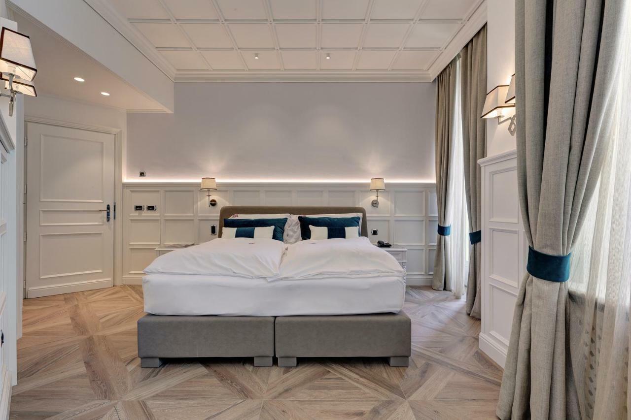 Hotel Grand Des Alpes 5*