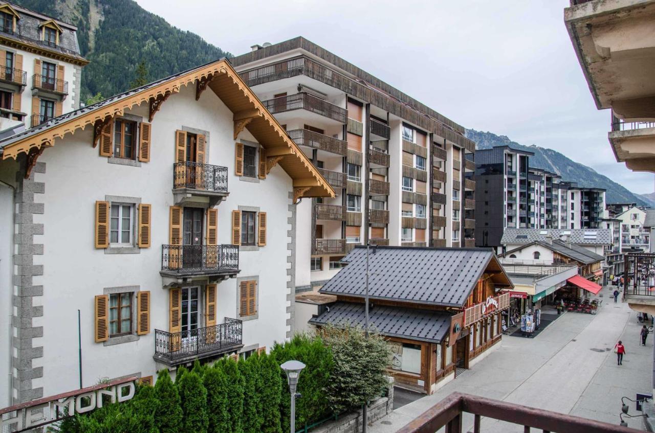 Lutetia - Year * Chamonix