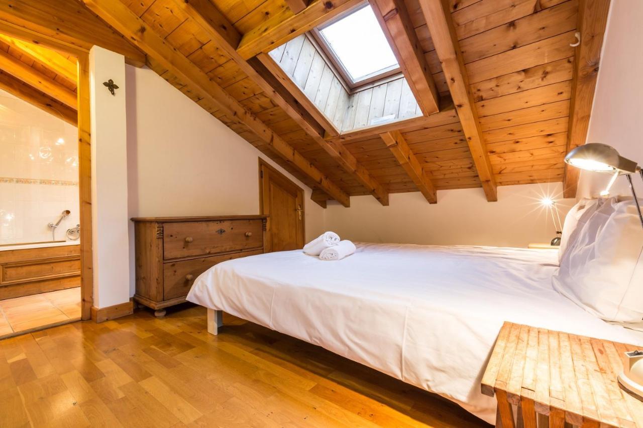 Apartment Capucin - A 3 Bedroom Mountain Loft Chamonix