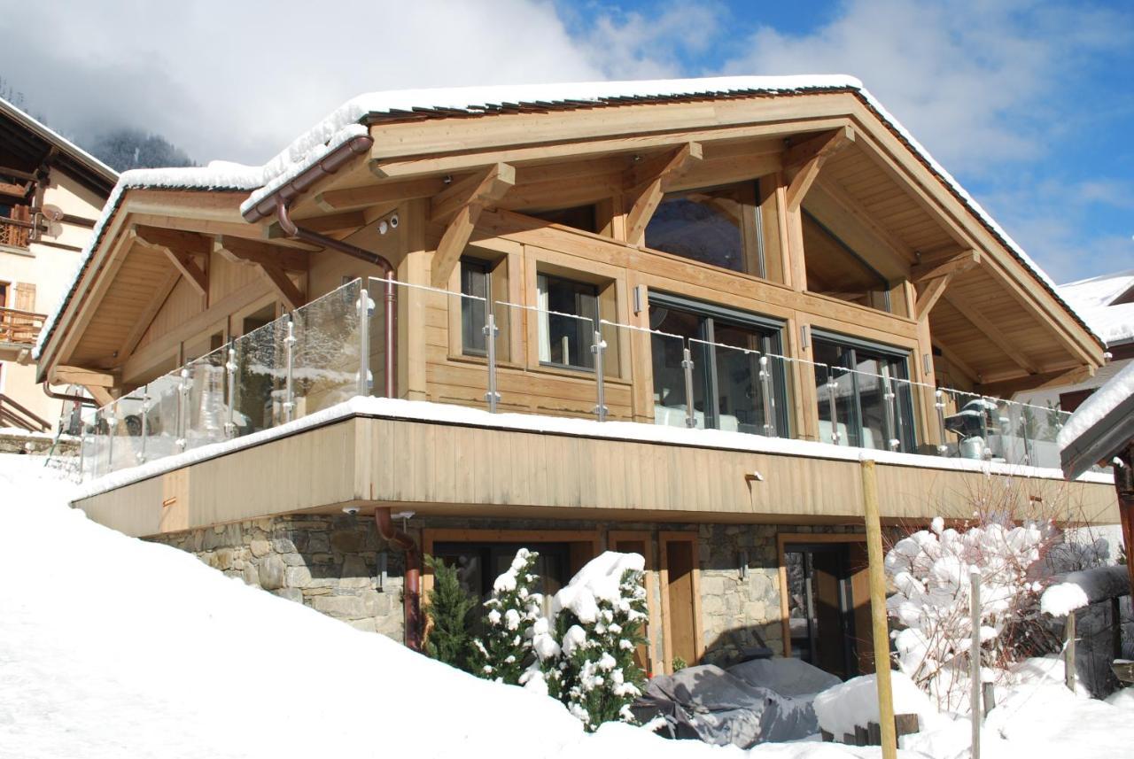 Chalet Peace And Love