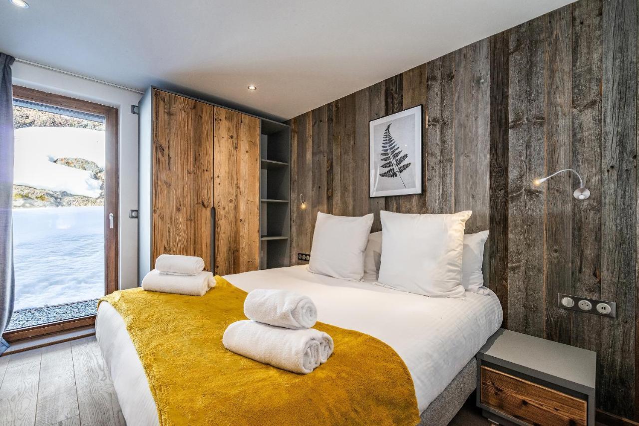 Le Globe Argentiere - By Emerald Chamonix