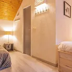 Chamour - A Duplex Apartment With Mont-Blanc View
