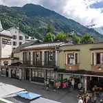 Bois Des Fees - Newly Renovated Central Chamonix Apartment
