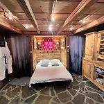 Hotel Les Chalets De Philippe Avec Jacuzzis Privatifs