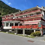 Chalet Hotel La Sapiniere